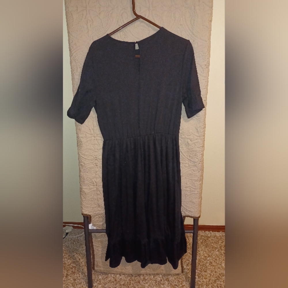 Dress - Picture 3 of 3